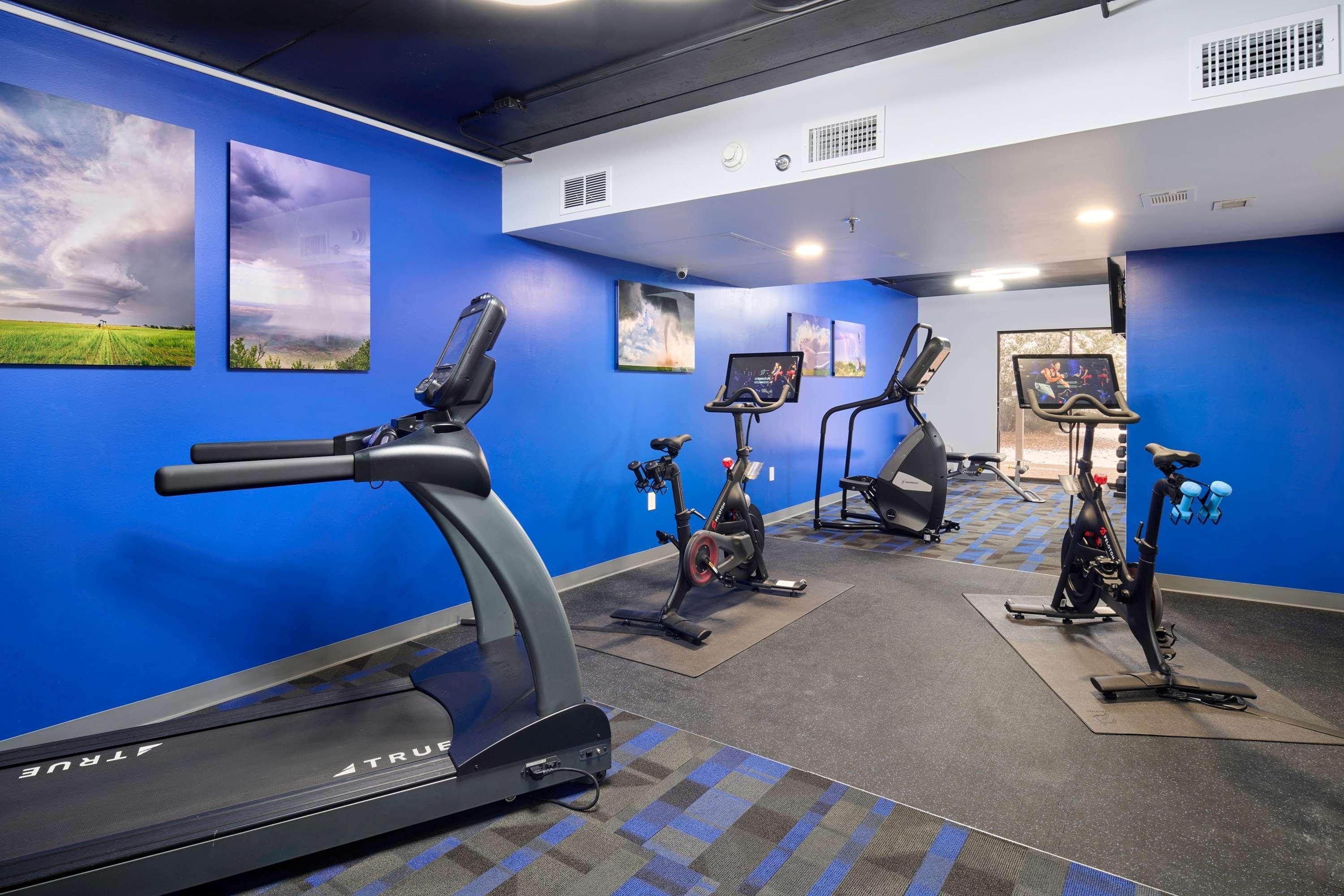 Wyndham Airport&water Park 3*
